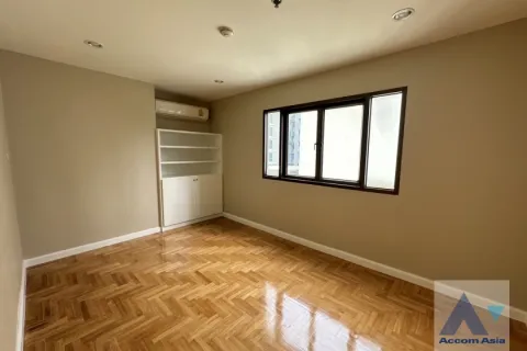 Condo in Watthana, Bangkok, Thailand, 3 bedrooms  № 215274 - photo 6