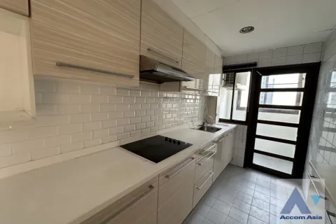 Condo in Watthana, Bangkok, Thailand, 3 bedrooms  № 215274 - photo 9