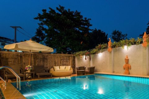 Propriété commerciale à Chiang Mai, Thaïlande 1486 m2 № 162771 - photo 4