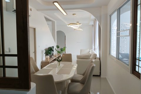 Вилла в Чиангмае, Таиланд с 4 спальнями  № 162772 - фото 18