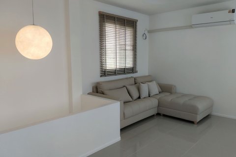 Villa in Chiang Mai, Thailand 4 bedrooms № 162772 - photo 10