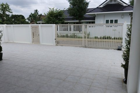Villa in Chiang Mai, Thailand 4 bedrooms № 162772 - photo 21