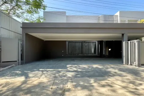 Вилла в Чиангмае, Таиланд с 4 спальнями № 162775 - фото 22