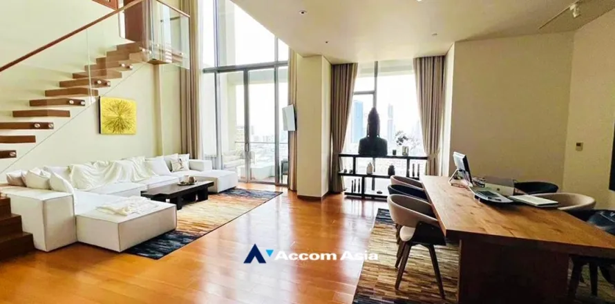 Duplex in Sathon, Bangkok, Thailand 1 Schlafzimmer № 214787