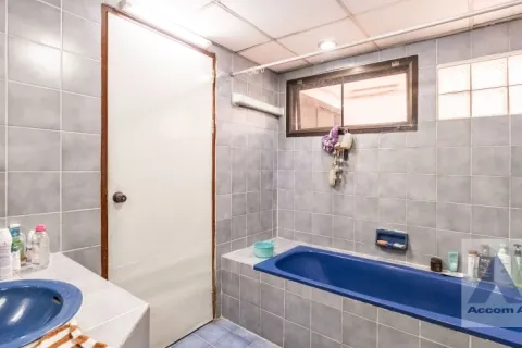 Eigentumswohnung in Watthana, Bangkok, Thailand, 3 Schlafzimmer № 214791 - Foto 14