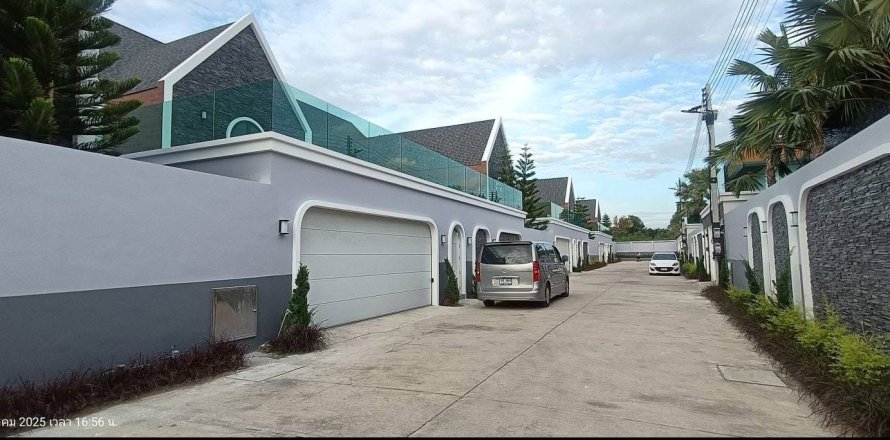 Villa in Pattaya, Thailand 4 Schlafzimmer № 172581