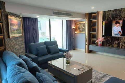 Apartment in Pattaya, Thailand 3 rooms № 172579