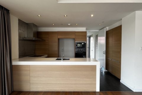 Condo in Yan Nawa, Bangkok, Thailand, 3 bedrooms № 201284 - photo 2