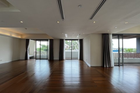 Condo in Yan Nawa, Bangkok, Thailand, 3 bedrooms № 201284 - photo 3