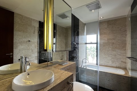 Condo in Yan Nawa, Bangkok, Thailand, 3 bedrooms № 201284 - photo 7