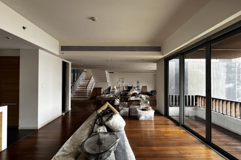 คอนโดมิเนียมในยานนาวา, กรุงเทพฯ, ประเทศไทย, 3 ห้องนอน № 201282 - รูปถ่าย 4