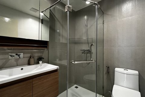 Condo in Khlong Toei, Bangkok, Thailand, 2 bedrooms № 201286 - photo 11