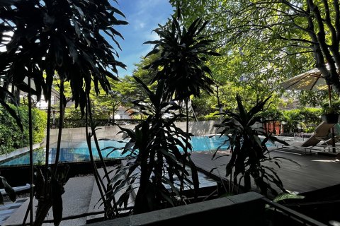 Condo in Khlong Toei, Bangkok, Thailand, 2 bedrooms № 201286 - photo 4