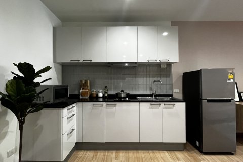 Condo in Khlong Toei, Bangkok, Thailand, 2 bedrooms № 201286 - photo 6