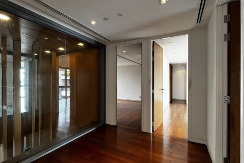 Condo in Yan Nawa, Bangkok, Thailand, 3 bedrooms № 201283 - photo 8