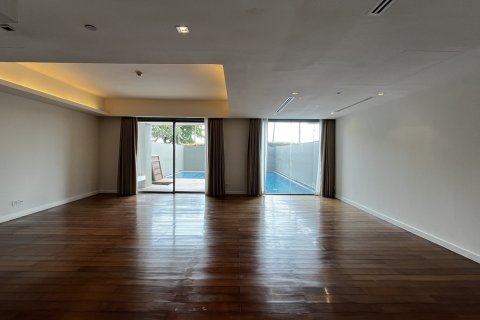 Condo in Yan Nawa, Bangkok, Thailand, 4 bedrooms № 201281 - photo 8