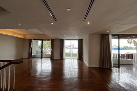 Condo in Yan Nawa, Bangkok, Thailand, 4 bedrooms № 201281 - photo 13