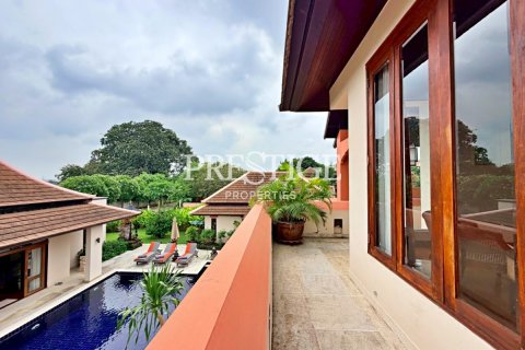 House in Pattaya, Thailand 5 bedrooms № 197894 - photo 30