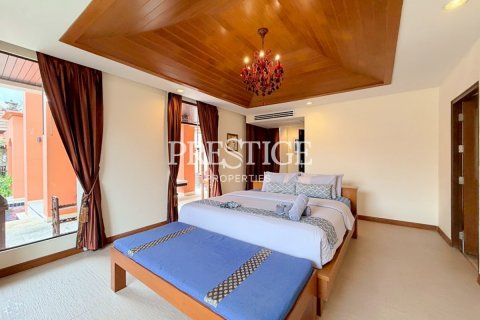 House in Pattaya, Thailand 5 bedrooms № 197894 - photo 22