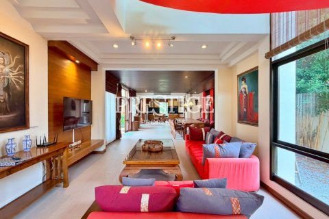 House in Pattaya, Thailand 5 bedrooms № 197894 - photo 5