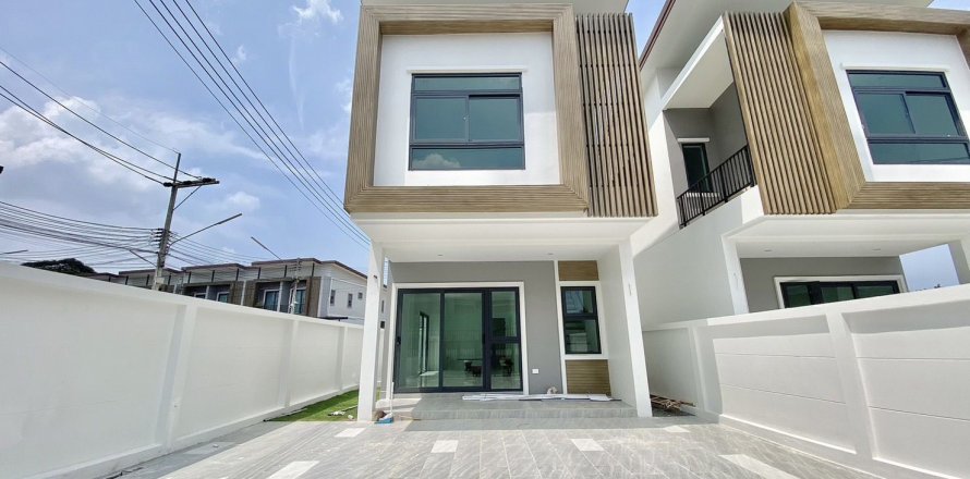 Maison à Hat Yai, Thaïlande 4 chambres № 163440