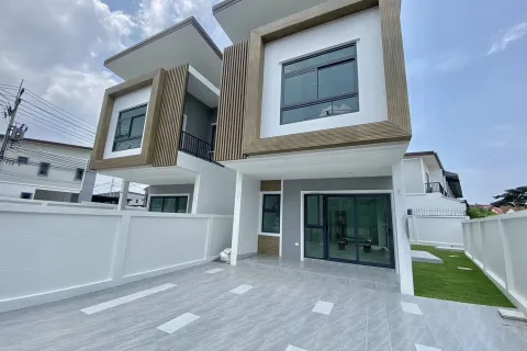 Maison à Hat Yai, Thaïlande 4 chambres № 163440 - photo 4