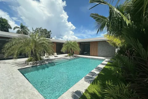 Villa on Nai Harn Beach, Thailand 4 bedrooms № 116515 - photo 1