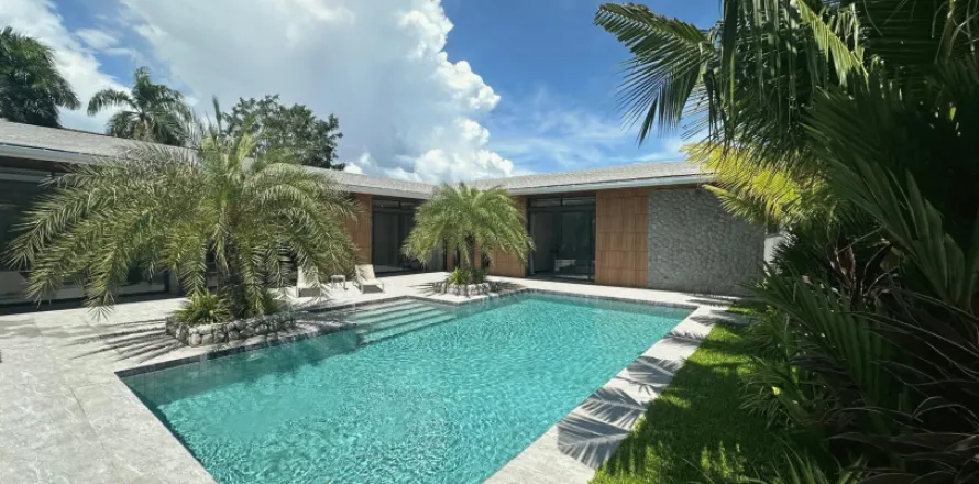 Villa on Nai Harn Beach, Thailand 4 bedrooms № 116515