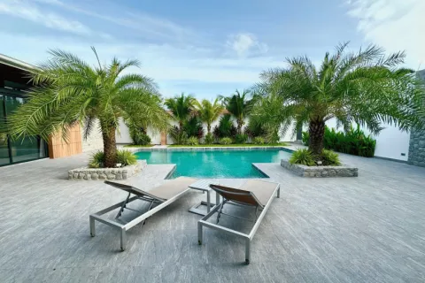 Villa on Nai Harn Beach, Thailand 4 bedrooms № 116515 - photo 3
