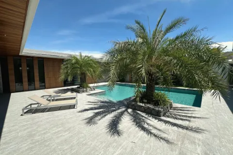 Villa on Nai Harn Beach, Thailand 4 bedrooms № 116515 - photo 5