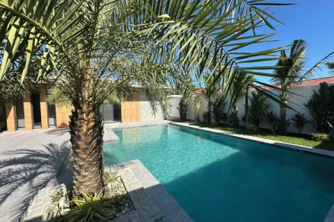 Villa on Nai Harn Beach, Thailand 4 bedrooms № 116515 - photo 4