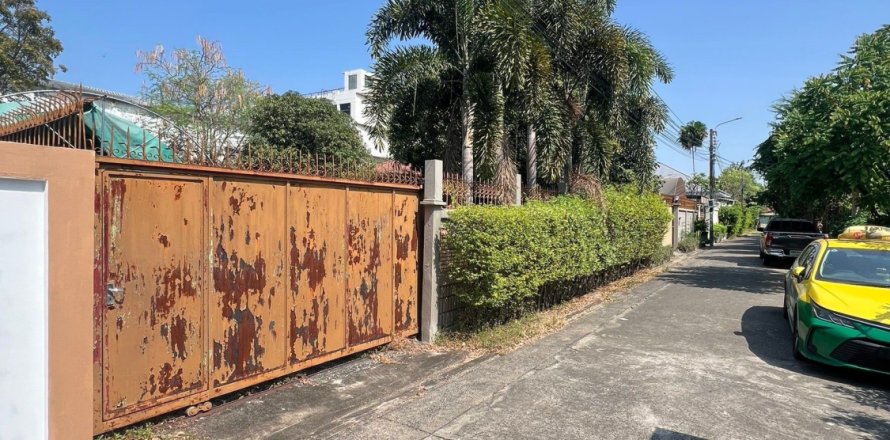 Земельный участок в Бангкапи, Бангкок, Таиланд 103м2  № 155888