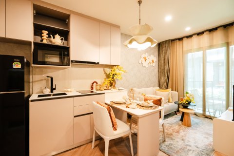 Apartamento de 2 habitaciones en Pattaya, Tailandia № 190893 - foto 2