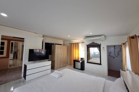 House in Hua Hin, Thailand 6 bedrooms № 147867 - photo 8
