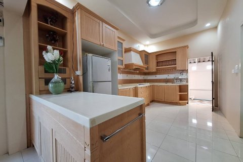 House in Hua Hin, Thailand 6 bedrooms № 147867 - photo 21