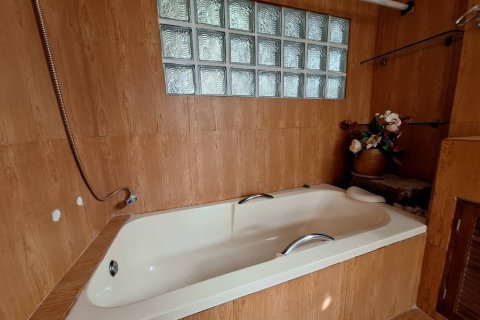 House in Hua Hin, Thailand 6 bedrooms № 147867 - photo 15