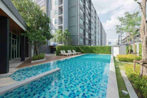 Condo in Bangkok, Thailand, 1 bedroom № 208881 - photo 2