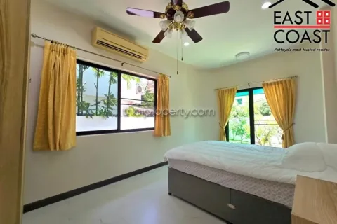 Casa de 4 dormitorios en Pattaya, Tailandia № 212668 - foto 19