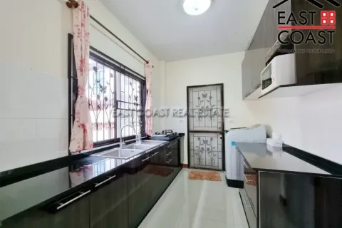 Casa de 3 dormitorios en Pattaya, Tailandia № 212671 - foto 4