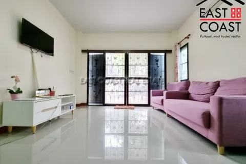 Casa de 3 dormitorios en Pattaya, Tailandia № 212671 - foto 10
