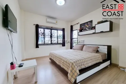 Casa de 3 dormitorios en Pattaya, Tailandia № 212671 - foto 12