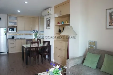 Condominio de 1 dormitorio en Jomtien Beach, Pattaya, Tailandia № 212673 - foto 2