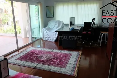 Casa de 4 dormitorios en Pattaya, Tailandia № 212669 - foto 30