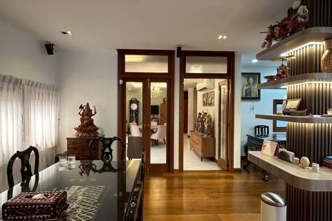 Maison à Dusit, Bangkok, Thaïlande 5 chambres № 172008 - photo 19