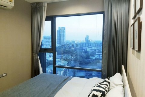 Studio dans le Condo à Khlong Toei, Bangkok, Thaïlande  № 148145 - photo 4