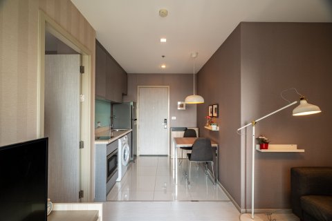 Студия в кондо в Клонг Тоэй, Бангкок, Таиланд № 148145 - фото 7