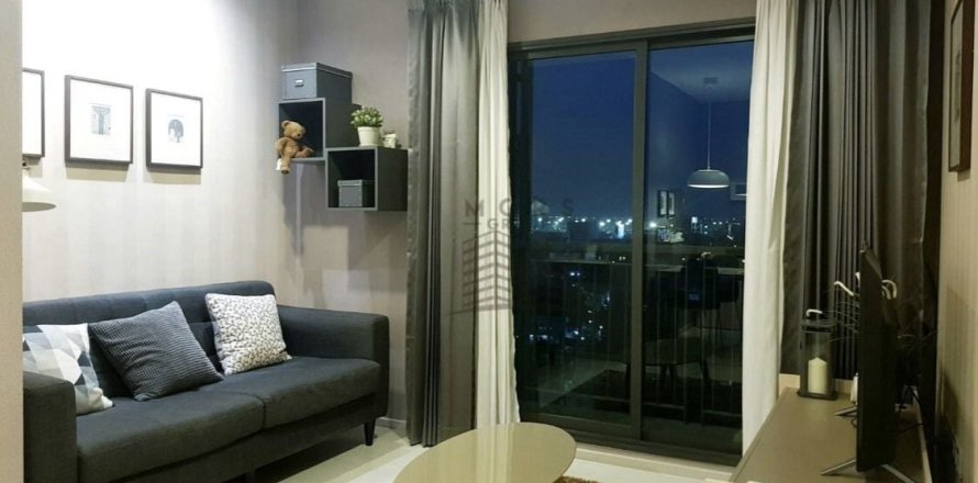 Studio dans le Condo à Khlong Toei, Bangkok, Thaïlande  № 148145