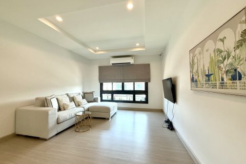 House in Phuket, Thailand 4 bedrooms № 173180 - photo 17