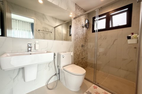 House in Phuket, Thailand 4 bedrooms № 173180 - photo 24