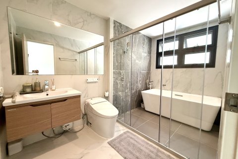 House in Phuket, Thailand 4 bedrooms № 173180 - photo 29